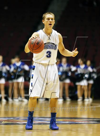 Thumbnail 3 in Valley Christian vs. Cortez (AIA D3 Final) photogallery.
