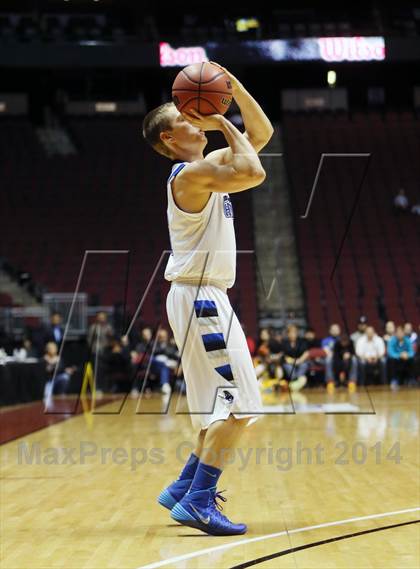 Thumbnail 2 in Valley Christian vs. Cortez (AIA D3 Final) photogallery.
