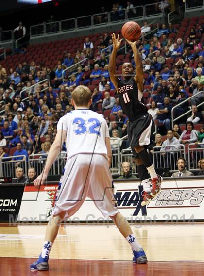 Thumbnail 2 in Valley Christian vs. Cortez (AIA D3 Final) photogallery.