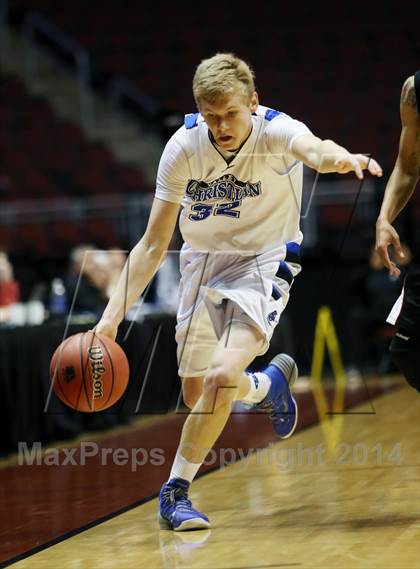 Thumbnail 3 in Valley Christian vs. Cortez (AIA D3 Final) photogallery.