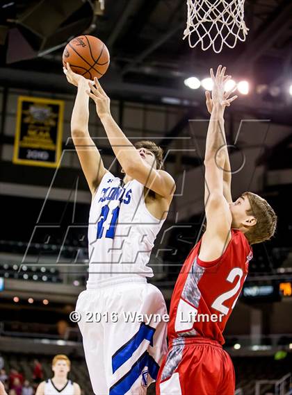 Thumbnail 1 in Dixie Heights vs Covington Catholic photogallery.