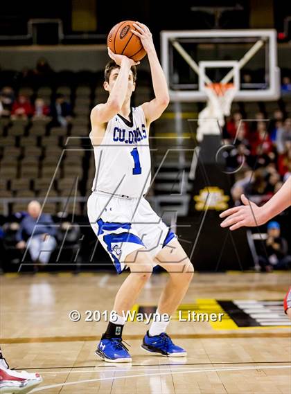 Thumbnail 2 in Dixie Heights vs Covington Catholic photogallery.