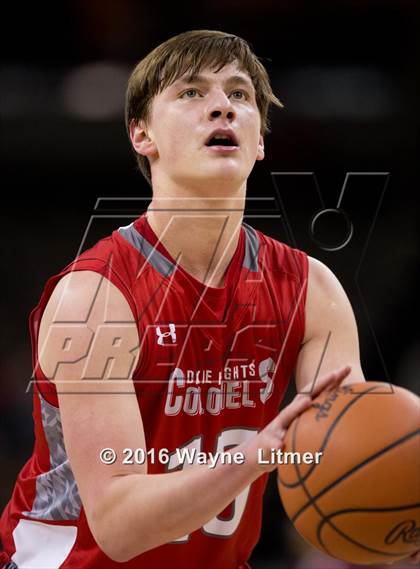 Thumbnail 2 in Dixie Heights vs Covington Catholic photogallery.