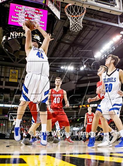 Thumbnail 2 in Dixie Heights vs Covington Catholic photogallery.