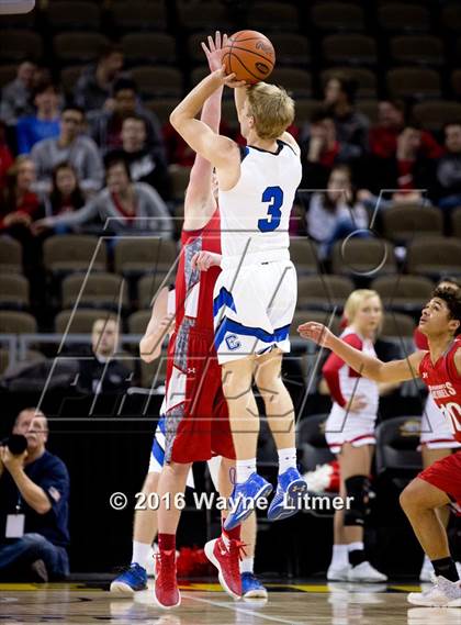 Thumbnail 3 in Dixie Heights vs Covington Catholic photogallery.
