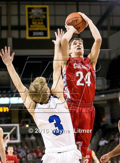 Thumbnail 3 in Dixie Heights vs Covington Catholic photogallery.