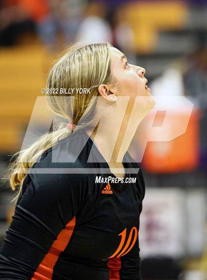 Thumbnail 2 in Grand Saline vs Edgewood photogallery.