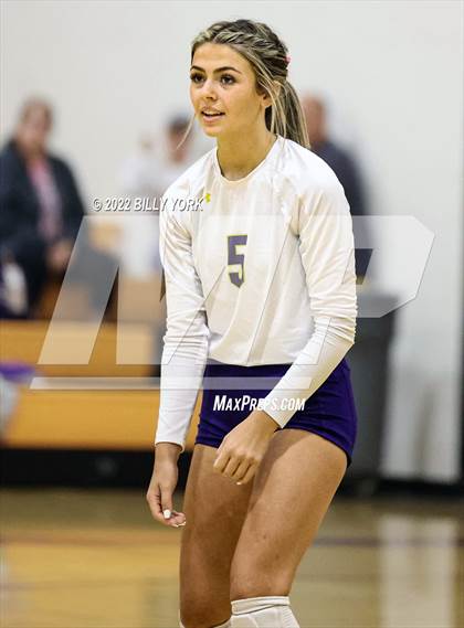 Thumbnail 3 in Grand Saline vs Edgewood photogallery.