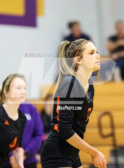 Thumbnail 3 in Grand Saline vs Edgewood photogallery.