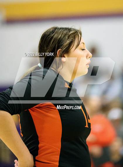 Thumbnail 1 in Grand Saline vs Edgewood photogallery.