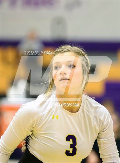 Thumbnail 1 in Grand Saline vs Edgewood photogallery.