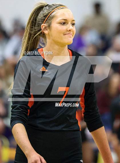 Thumbnail 1 in Grand Saline vs Edgewood photogallery.