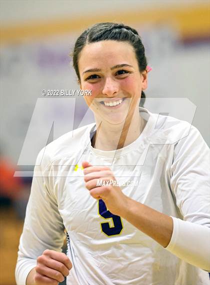 Thumbnail 1 in Grand Saline vs Edgewood photogallery.