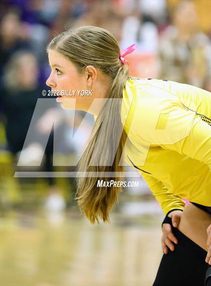 Thumbnail 1 in Grand Saline vs Edgewood photogallery.