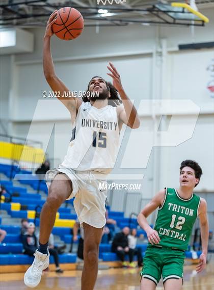 Thumbnail 1 in Triton Central vs. University (IHSAA 2A Regional Semi-final) photogallery.