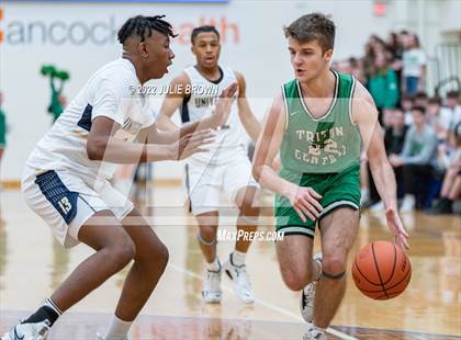 Thumbnail 3 in Triton Central vs. University (IHSAA 2A Regional Semi-final) photogallery.