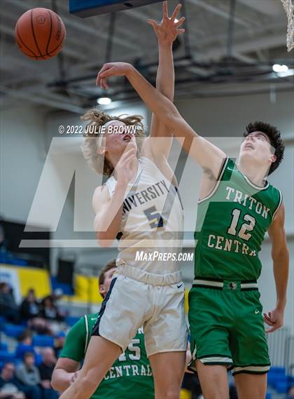 Thumbnail 3 in Triton Central vs. University (IHSAA 2A Regional Semi-final) photogallery.