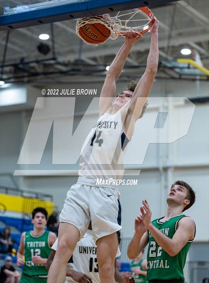 Thumbnail 3 in Triton Central vs. University (IHSAA 2A Regional Semi-final) photogallery.