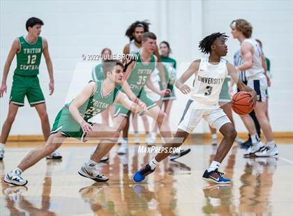 Thumbnail 1 in Triton Central vs. University (IHSAA 2A Regional Semi-final) photogallery.