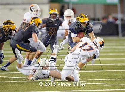 Thumbnail 2 in Eastside Catholic vs. Bellevue (WIAA 3A Final) photogallery.