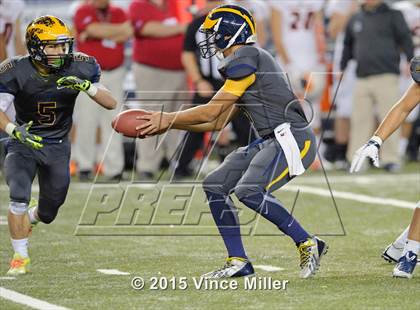 Thumbnail 3 in Eastside Catholic vs. Bellevue (WIAA 3A Final) photogallery.