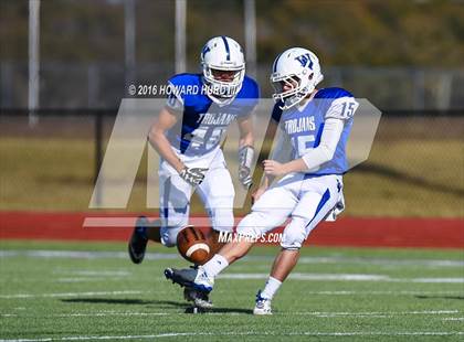 Thumbnail 1 in Windthorst vs. De Leon (UIL 2A Regional Playoff) photogallery.
