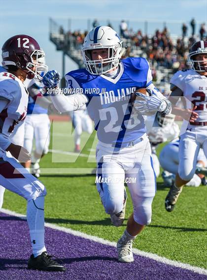 Thumbnail 2 in Windthorst vs. De Leon (UIL 2A Regional Playoff) photogallery.