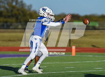 Thumbnail 3 in Windthorst vs. De Leon (UIL 2A Regional Playoff) photogallery.