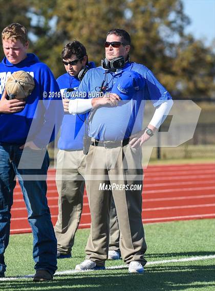 Thumbnail 1 in Windthorst vs. De Leon (UIL 2A Regional Playoff) photogallery.