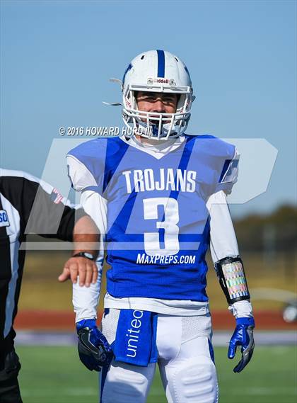 Thumbnail 1 in Windthorst vs. De Leon (UIL 2A Regional Playoff) photogallery.