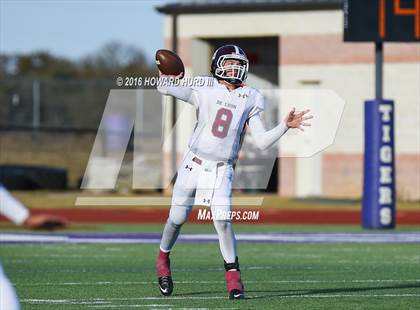 Thumbnail 1 in Windthorst vs. De Leon (UIL 2A Regional Playoff) photogallery.