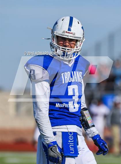 Thumbnail 3 in Windthorst vs. De Leon (UIL 2A Regional Playoff) photogallery.