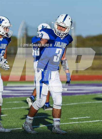 Thumbnail 2 in Windthorst vs. De Leon (UIL 2A Regional Playoff) photogallery.