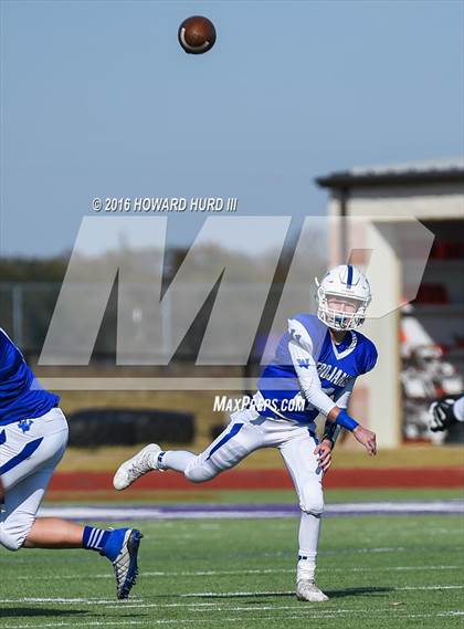 Thumbnail 1 in Windthorst vs. De Leon (UIL 2A Regional Playoff) photogallery.