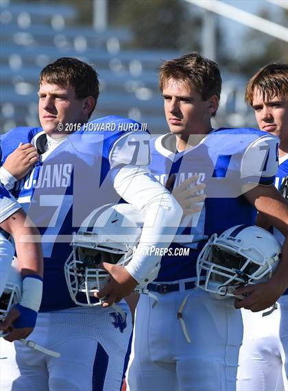 Thumbnail 2 in Windthorst vs. De Leon (UIL 2A Regional Playoff) photogallery.