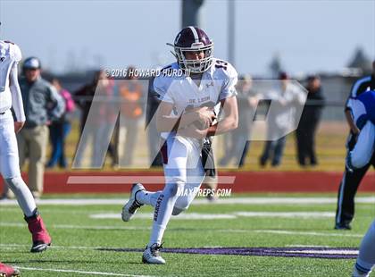Thumbnail 3 in Windthorst vs. De Leon (UIL 2A Regional Playoff) photogallery.