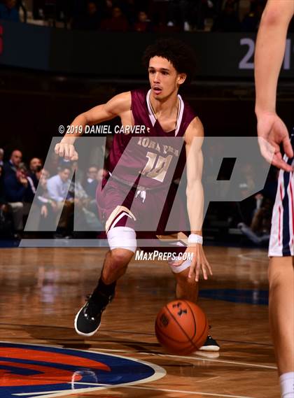 Thumbnail 3 in Iona Prep vs. Archbishop Stepinac (Crusader Classic) photogallery.