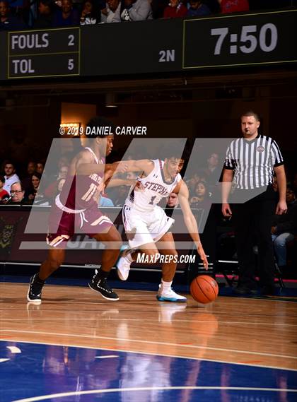 Thumbnail 2 in Iona Prep vs. Archbishop Stepinac (Crusader Classic) photogallery.