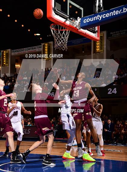 Thumbnail 2 in Iona Prep vs. Archbishop Stepinac (Crusader Classic) photogallery.