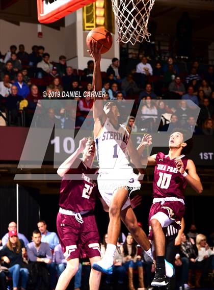 Thumbnail 2 in Iona Prep vs. Archbishop Stepinac (Crusader Classic) photogallery.