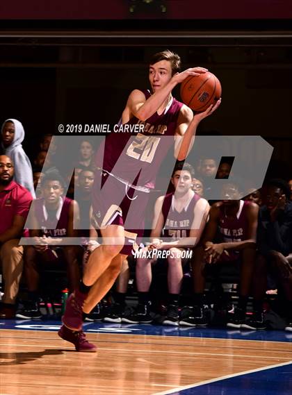 Thumbnail 3 in Iona Prep vs. Archbishop Stepinac (Crusader Classic) photogallery.