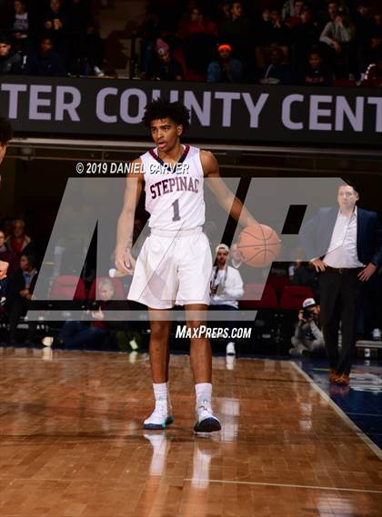 Thumbnail 3 in Iona Prep vs. Archbishop Stepinac (Crusader Classic) photogallery.