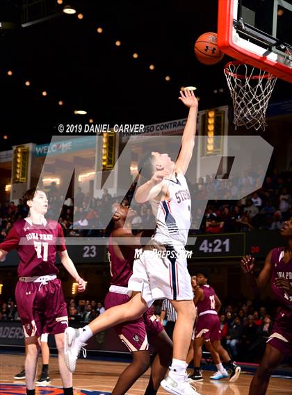 Thumbnail 2 in Iona Prep vs. Archbishop Stepinac (Crusader Classic) photogallery.