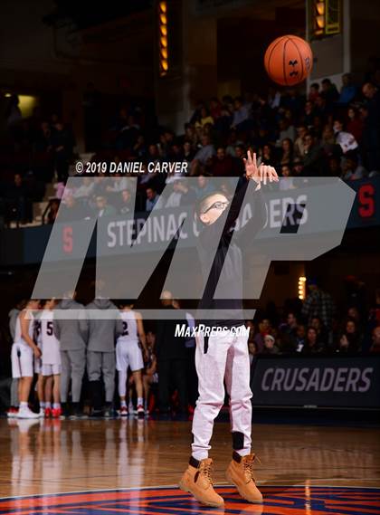 Thumbnail 1 in Iona Prep vs. Archbishop Stepinac (Crusader Classic) photogallery.
