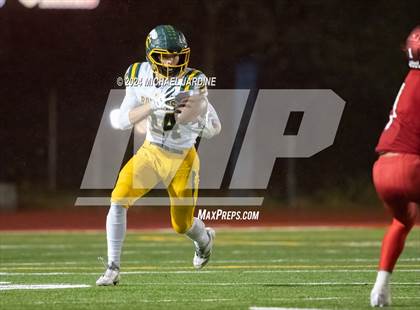 Thumbnail 2 in Richland vs Kennedy Catholic (WIAA 4A Round of 16) photogallery.
