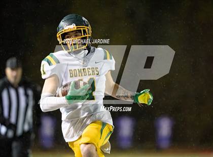 Thumbnail 1 in Richland vs Kennedy Catholic (WIAA 4A Round of 16) photogallery.