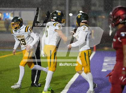 Thumbnail 2 in Richland vs Kennedy Catholic (WIAA 4A Round of 16) photogallery.