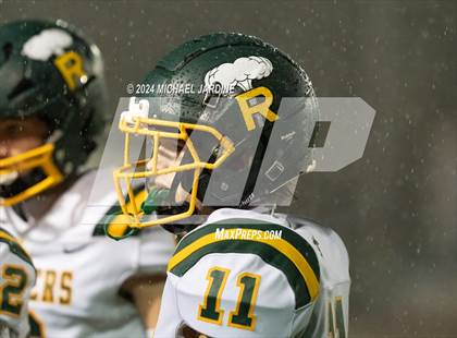 Thumbnail 3 in Richland vs Kennedy Catholic (WIAA 4A Round of 16) photogallery.