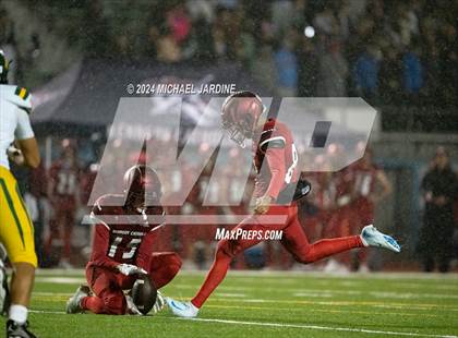 Thumbnail 3 in Richland vs Kennedy Catholic (WIAA 4A Round of 16) photogallery.