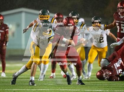 Thumbnail 2 in Richland vs Kennedy Catholic (WIAA 4A Round of 16) photogallery.